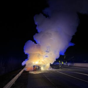 20260216 - Kleintransporterbrand auf der A2